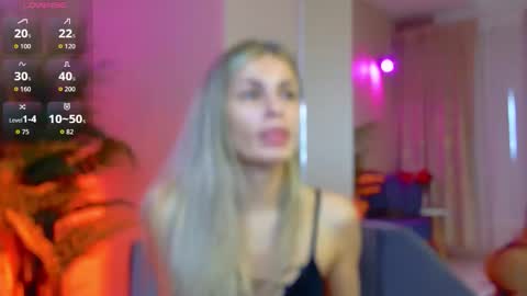 Snapshot of avrillcyrux chatting on 10/27/25, 07:45 AVRILL CYRUX online show from 10/27/25, 07:45