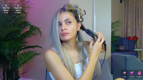 Snapshot of avrillcyrux chatting on 11/11/25, 07:08 AVRILL CYRUX online show from 11/11/25, 07:08