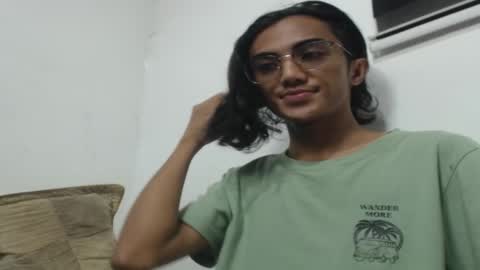 Snapshot of awake_my_bighardcock chatting on 10/19/25, 01:28 nahara online show from 10/19/25, 01:28