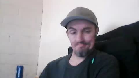 Snapshot of aweshite chatting on 12/17/24, 06:42 aweshite online show from 12/17/24, 06:42