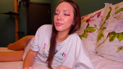 Snapshot of awgustina_sweetheart22 chatting on 12/30/24, 02:19 Awgustina online show from 12/30/24, 02:19