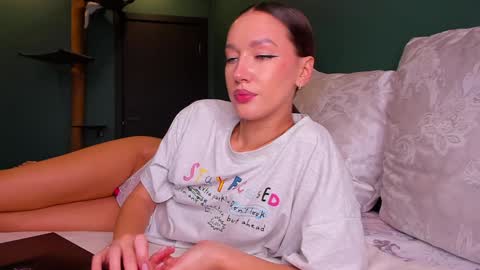 Snapshot of awgustina_sweetheart22 chatting on 01/24/25, 12:41 Awgustina online show from 01/24/25, 12:41
