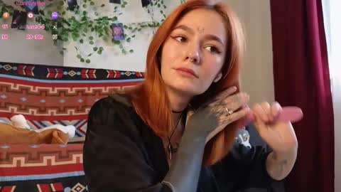 Snapshot of aww_burn chatting on 11/01/25, 05:42 Tris online show from 11/01/25, 05:42