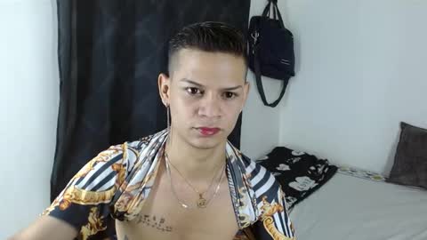 Snapshot of axcel_boy chatting on 10/08/25, 12:03 axcel online show from 10/08/25, 12:03