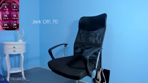 Snapshot of axel_cifer chatting on 01/20/25, 01:18 Axel cifer online show from 01/20/25, 01:18