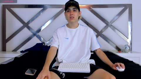 Snapshot of axel_cifer chatting on 01/24/25, 07:07 Axel cifer online show from 01/24/25, 07:07