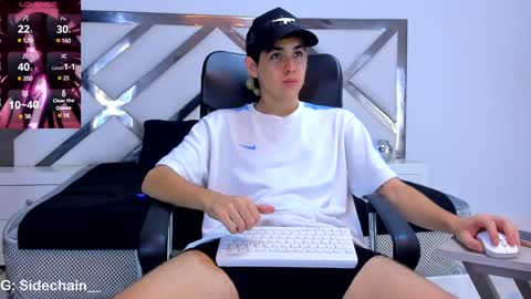 Snapshot of axel_cifer chatting on 01/26/25, 11:50 Axel cifer online show from 01/26/25, 11:50