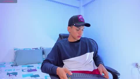 AXEL online show from 10/22/25, 11:54