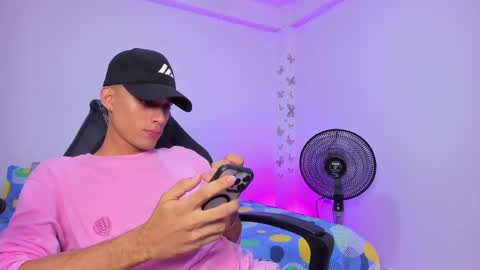 AXEL online show from 11/28/25, 08:00