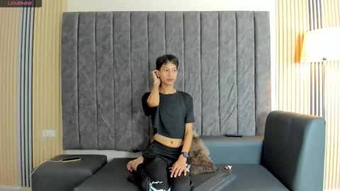 axel_grays online show from 09/14/25, 12:48