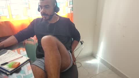 Axel online show from 11/19/25, 05:46