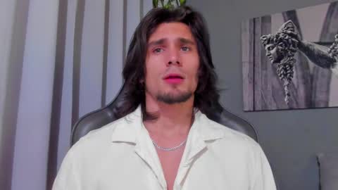 Axel online show from 03/02/25, 09:22