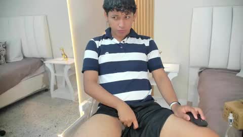 Alex online show from 10/26/25, 04:07