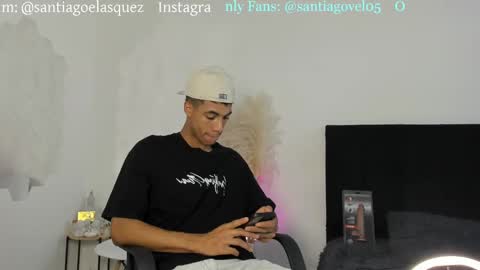 axel_shad online show from 09/17/25, 12:18