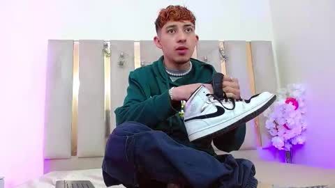 AXEL  online show from 10/23/25, 03:28