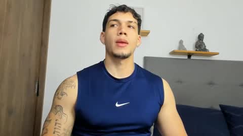 INDEPENDENT MODEL  online show from 09/30/25, 04:23