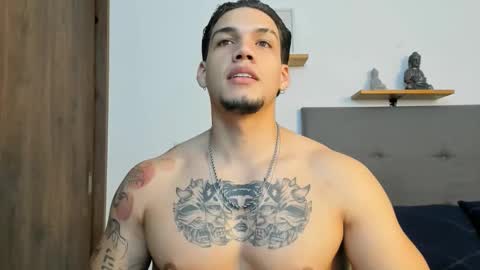 INDEPENDENT MODEL  online show from 10/10/25, 02:54