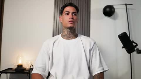 Agustin online show from 10/08/25, 12:30