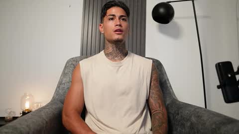 Agustin online show from 10/16/25, 08:54