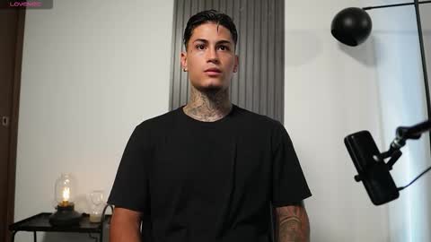 Agustin online show from 11/07/25, 07:47