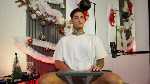 Agustin online show from 11/19/25, 09:15