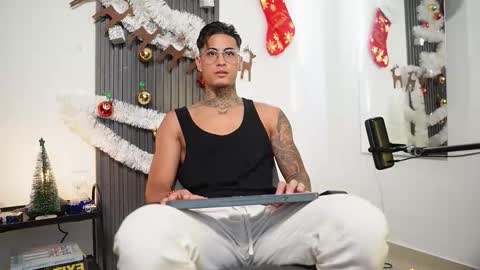 Agustin online show from 11/22/25, 09:47