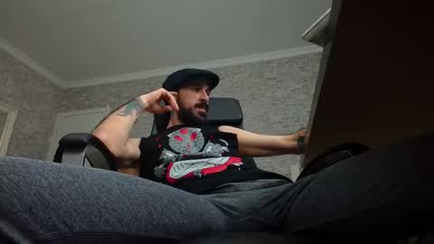 Snapshot of axelcolton chatting on 12/12/24, 02:11 AxelColton online show from 12/12/24, 02:11