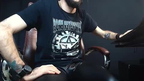 Snapshot of axelcolton chatting on 01/20/25, 03:50 AxelColton online show from 01/20/25, 03:50