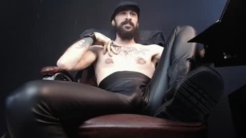 Snapshot of axelcolton chatting on 02/19/25, 12:33 AxelColton online show from 02/19/25, 12:33