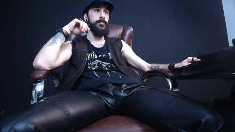 Snapshot of axelcolton chatting on 03/01/25, 05:42 AxelColton online show from 03/01/25, 05:42