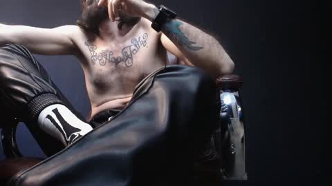 Snapshot of axelcolton chatting on 03/03/25, 12:05 AxelColton online show from 03/03/25, 12:05
