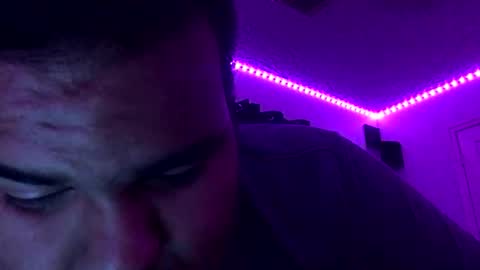 axelfigueroa2 online show from 10/18/25, 05:54