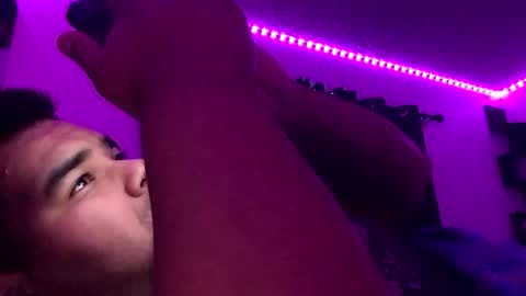 axelfigueroa2 online show from 11/14/25, 03:49