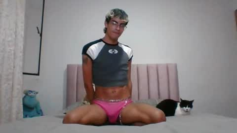 Snapshot of axellatino_ chatting on 12/12/24, 07:30 Axel online show from 12/12/24, 07:30