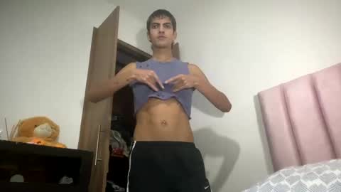 Snapshot of axellatino_ chatting on 01/03/25, 01:38 Axel online show from 01/03/25, 01:38