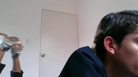 Snapshot of axellatino_ chatting on 02/07/25, 05:40 Axel online show from 02/07/25, 05:40