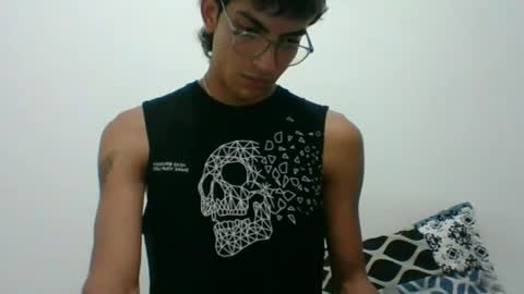 Snapshot of axellatino_ chatting on 02/09/25, 04:36 Axel online show from 02/09/25, 04:36