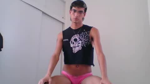 Snapshot of axellatino_ chatting on 02/11/25, 05:40 Axel online show from 02/11/25, 05:40
