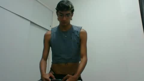 Snapshot of axellatino_ chatting on 02/18/25, 02:49 Axel online show from 02/18/25, 02:49