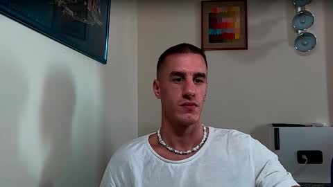 Axl online show from 10/09/25, 08:12