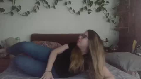 ayelenar online show from 11/21/25, 11:36