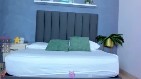 Alyda Jaramillo online show from 11/07/25, 08:09