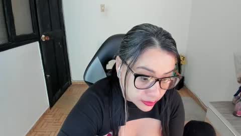 Snapshot of aylaislem chatting on 02/15/25, 12:37 SandyMODELINDEPENDIENT online show from 02/15/25, 12:37