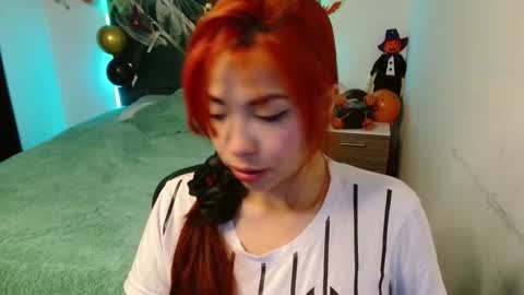 Aylin online show from 10/30/25, 01:56