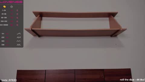 Snapshot of ayn3q chatting on 12/14/24, 08:18 AYNEK fansly online show from 12/14/24, 08:18