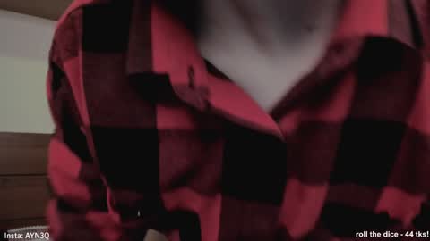 Snapshot of ayn3q chatting on 01/28/25, 10:45 AYNEK fansly online show from 01/28/25, 10:45