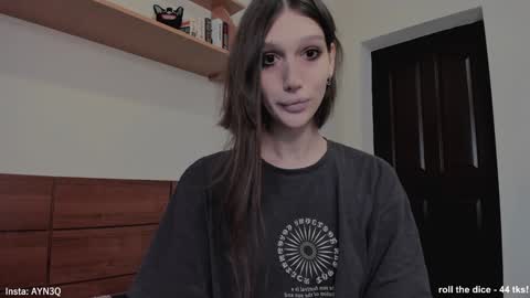 Snapshot of ayn3q chatting on 02/04/25, 04:59 AYNEK fansly online show from 02/04/25, 04:59