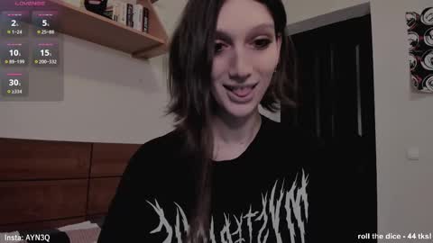 Snapshot of ayn3q chatting on 03/01/25, 02:23 AYNEK fansly online show from 03/01/25, 02:23