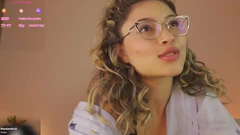Snapshot of ayralee chatting on 02/18/25, 12:48 Ayra L online show from 02/18/25, 12:48