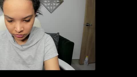 Snapshot of ayshel_cooperr chatting on 10/20/25, 04:02 ayshel_cooperr online show from 10/20/25, 04:02